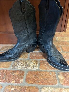 Ariat Black Leather Embroidered Western Boots